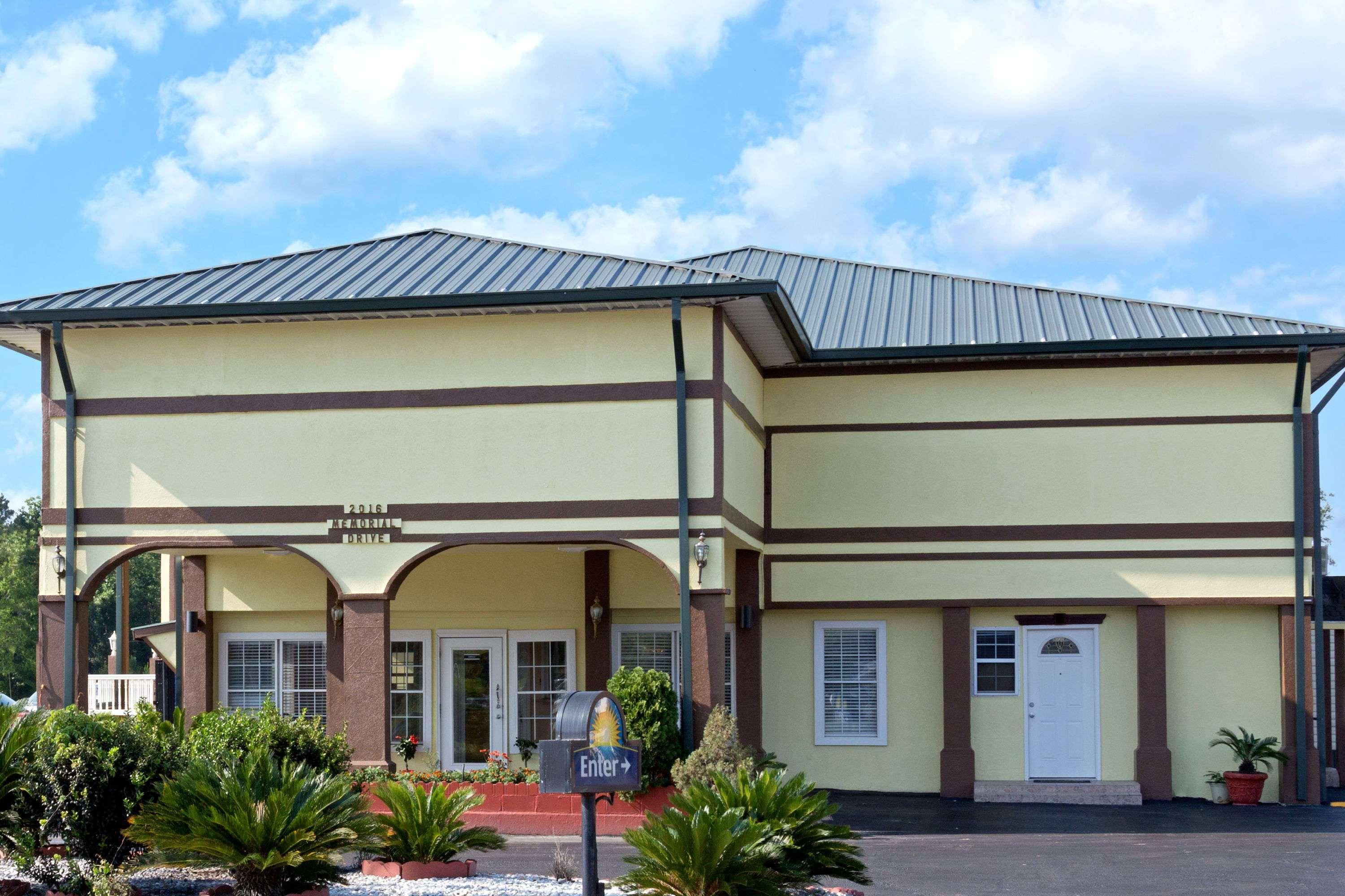 Days Inn By Wyndham Waycross Exterior foto