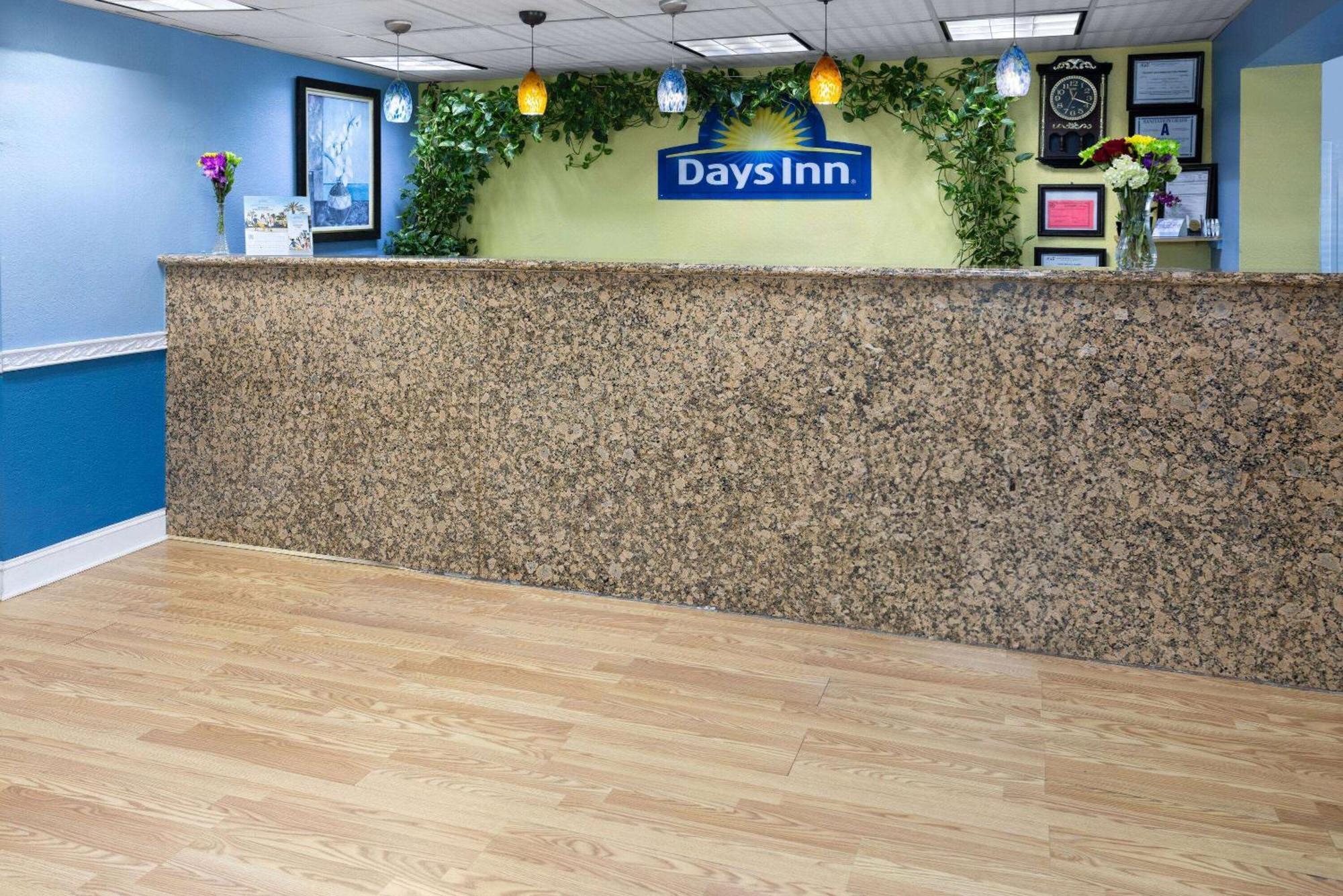 Days Inn By Wyndham Waycross Exterior foto